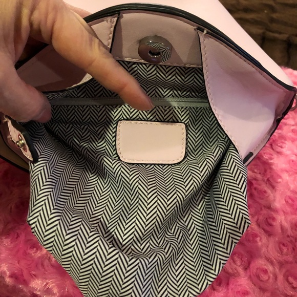 Handbag - Picture 7 of 7